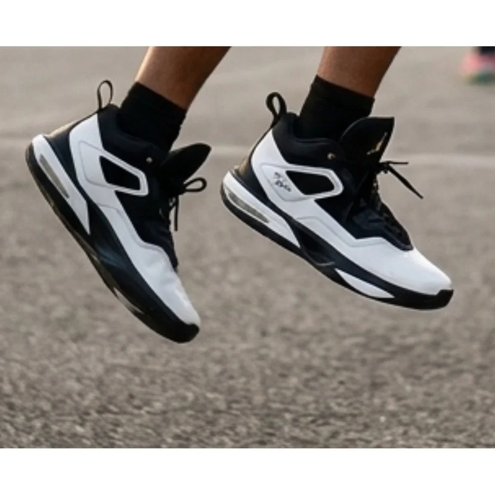 Jordan Max Aura‎ 5 Mens Basketball Shoes Black White Gold DZ4353-101